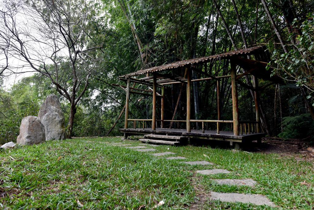 Sun Moon Lake Bamboo Rock Garden Yuchi Exterior foto